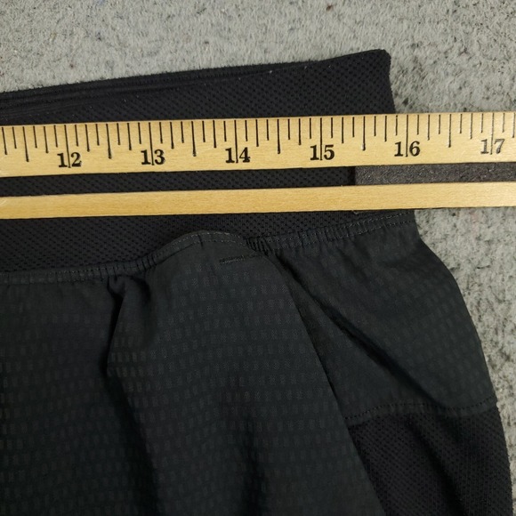 Lululemon X Peloton Shorts Mens Large Black Lace Tie Stretch Athletic - Picture 4 of 9